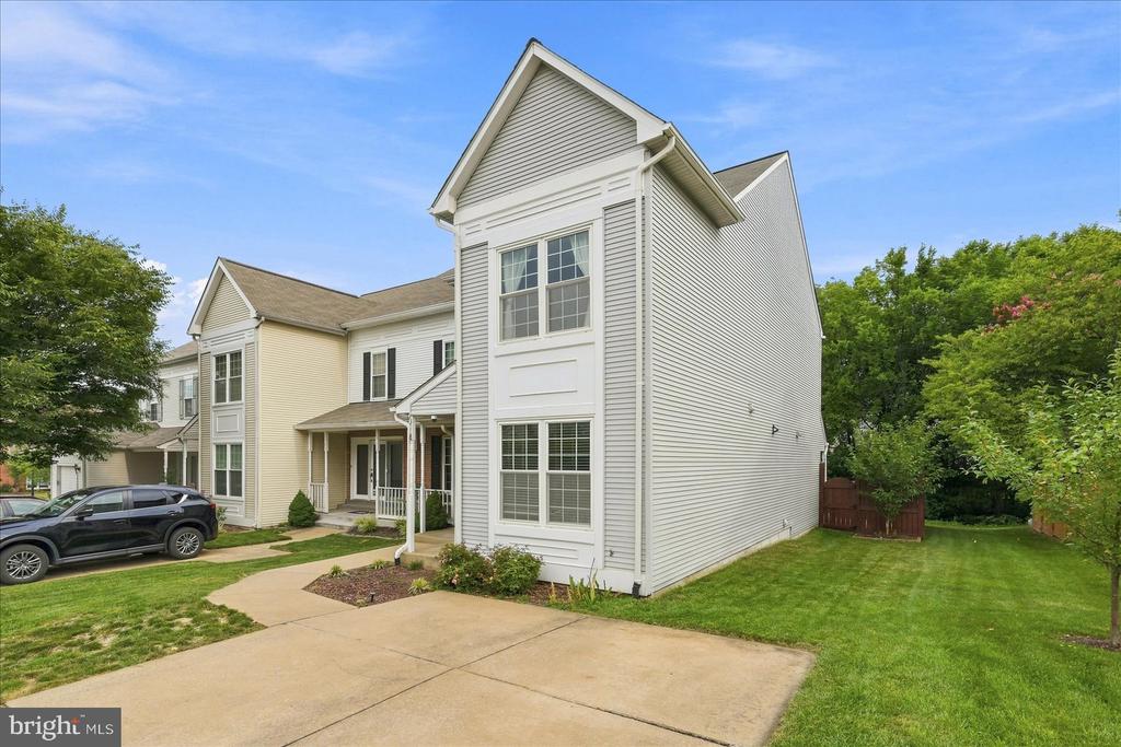 13118 HEARTHSIDE LANE