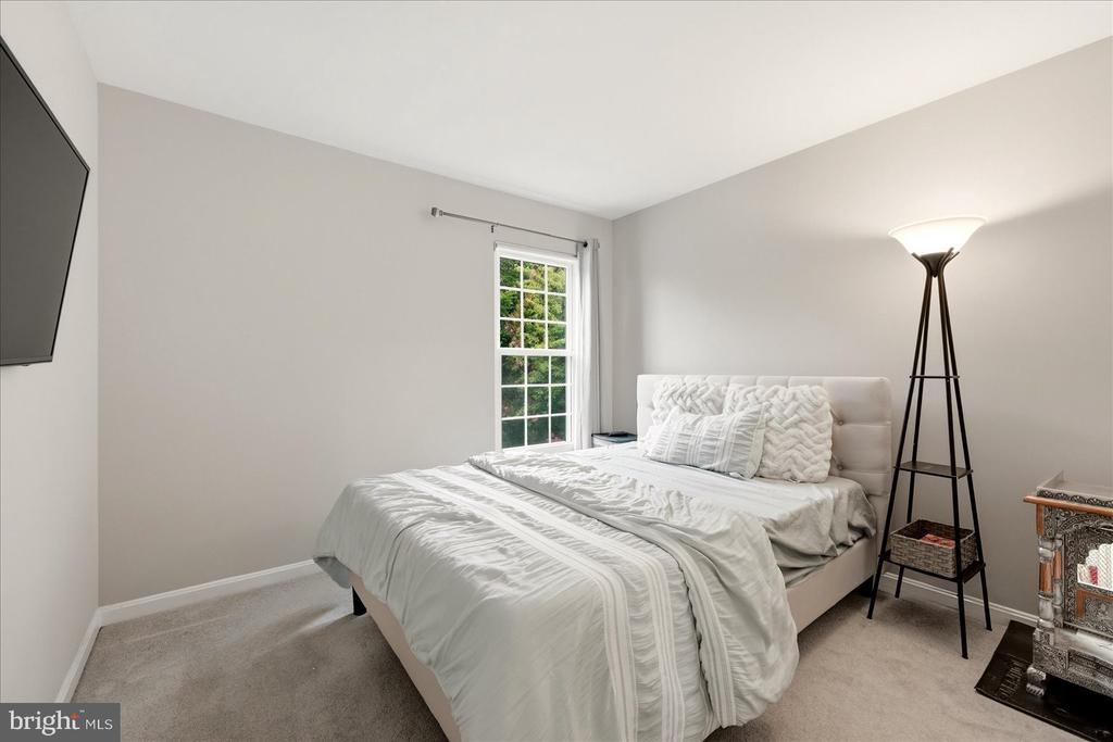 13118 HEARTHSIDE LANE