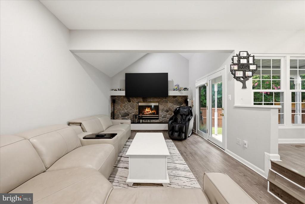13118 HEARTHSIDE LANE