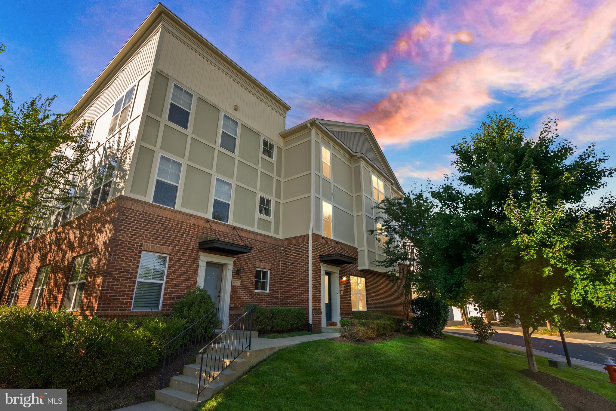 42395 PALE IRIS TERRACE