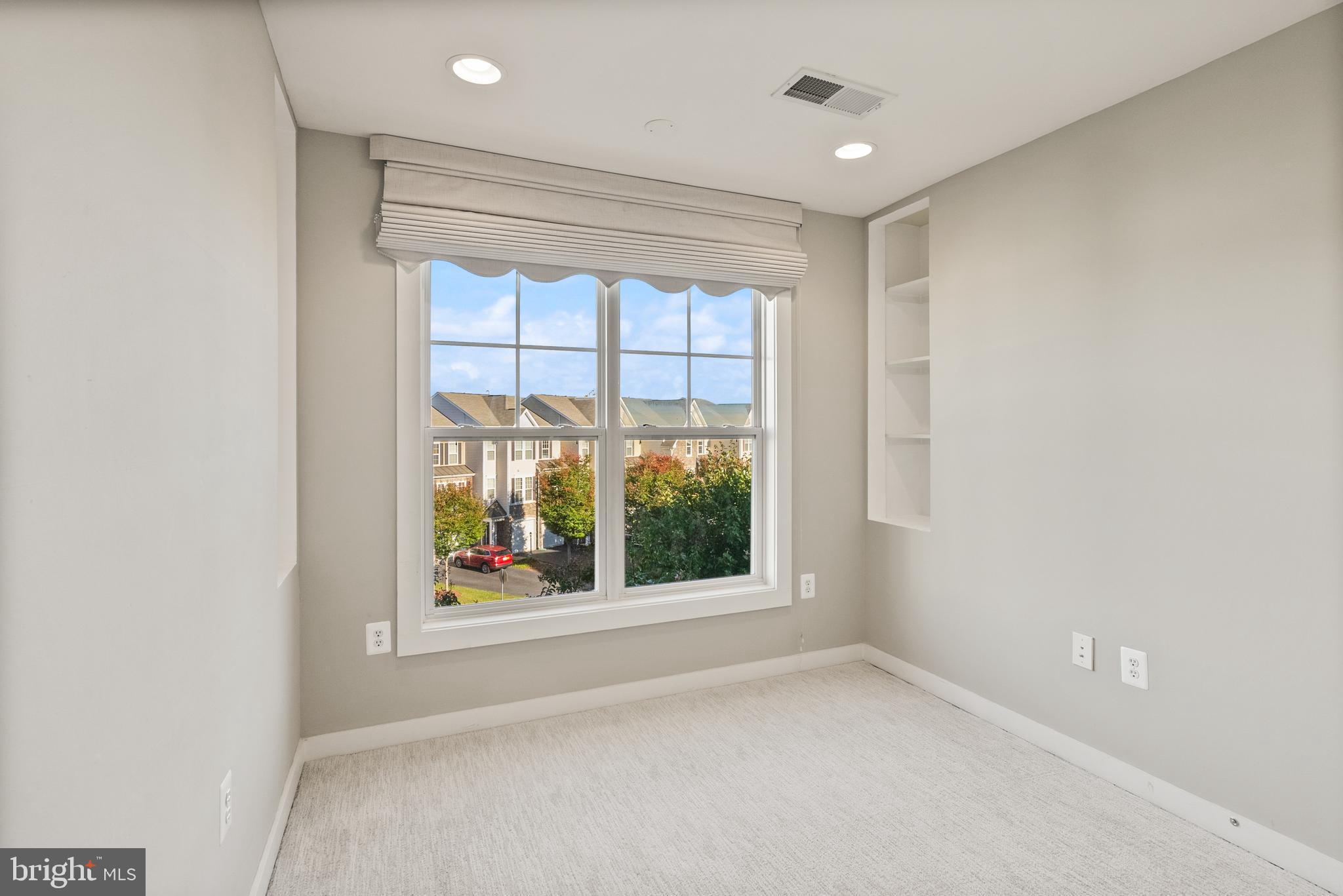 42395 PALE IRIS TERRACE