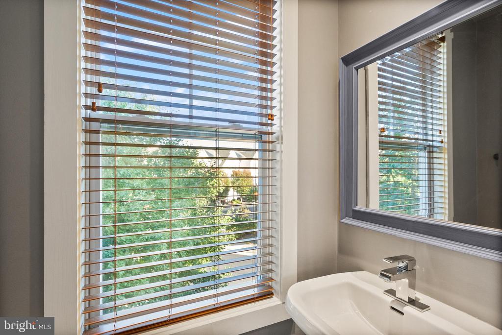 42395 PALE IRIS TERRACE