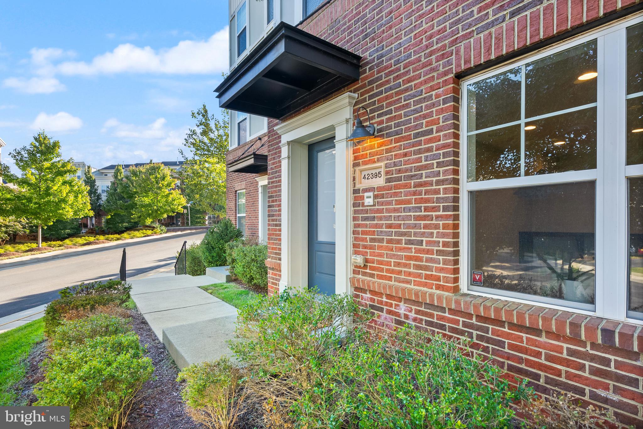 42395 PALE IRIS TERRACE