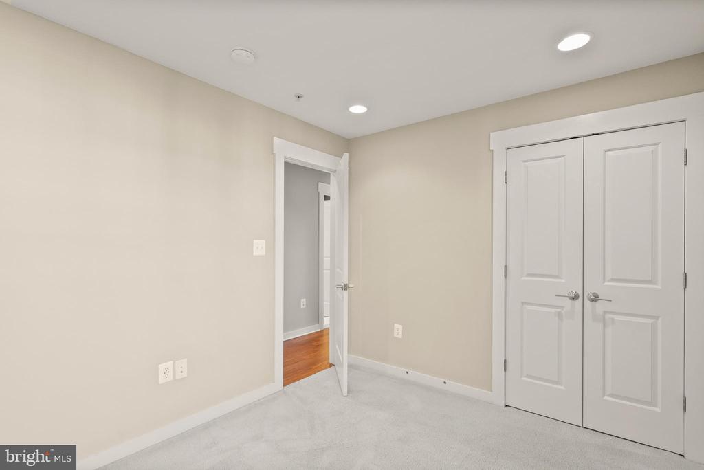 42395 PALE IRIS TERRACE