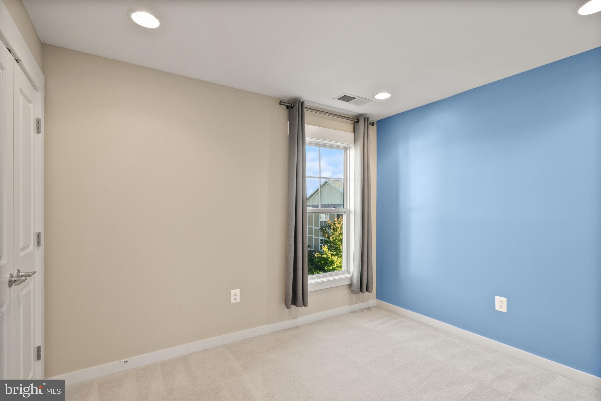 42395 PALE IRIS TERRACE