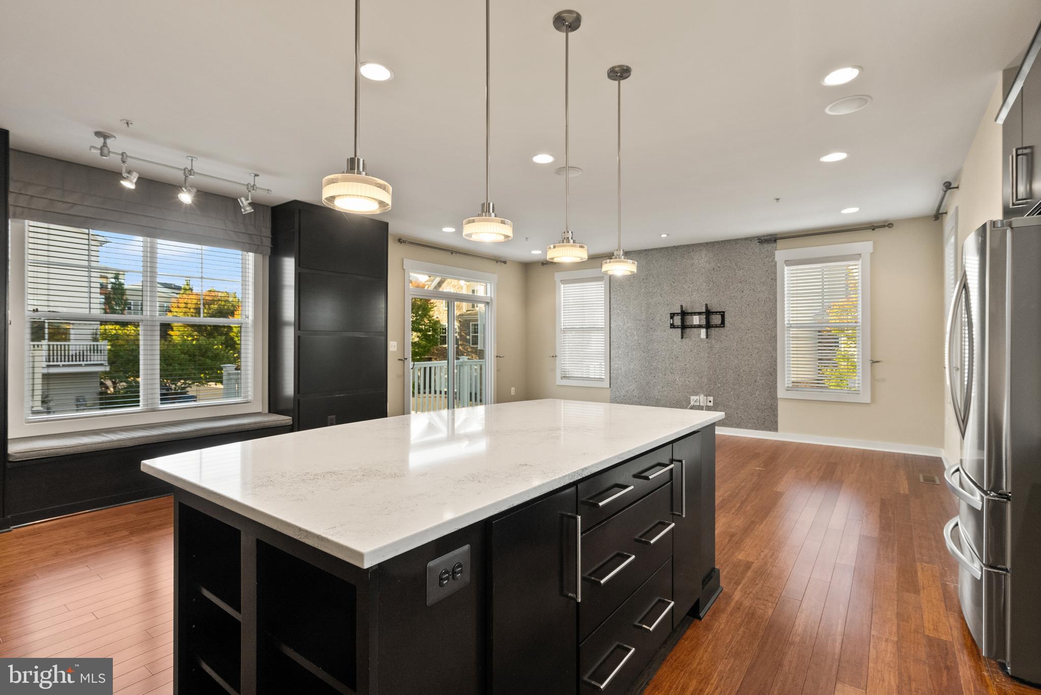 42395 PALE IRIS TERRACE