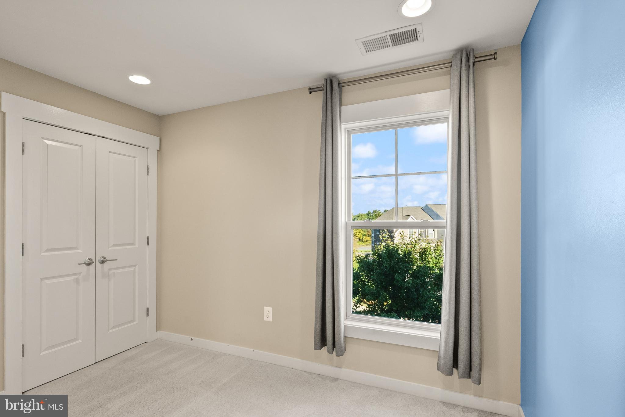 42395 PALE IRIS TERRACE