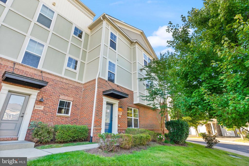 42395 PALE IRIS TERRACE