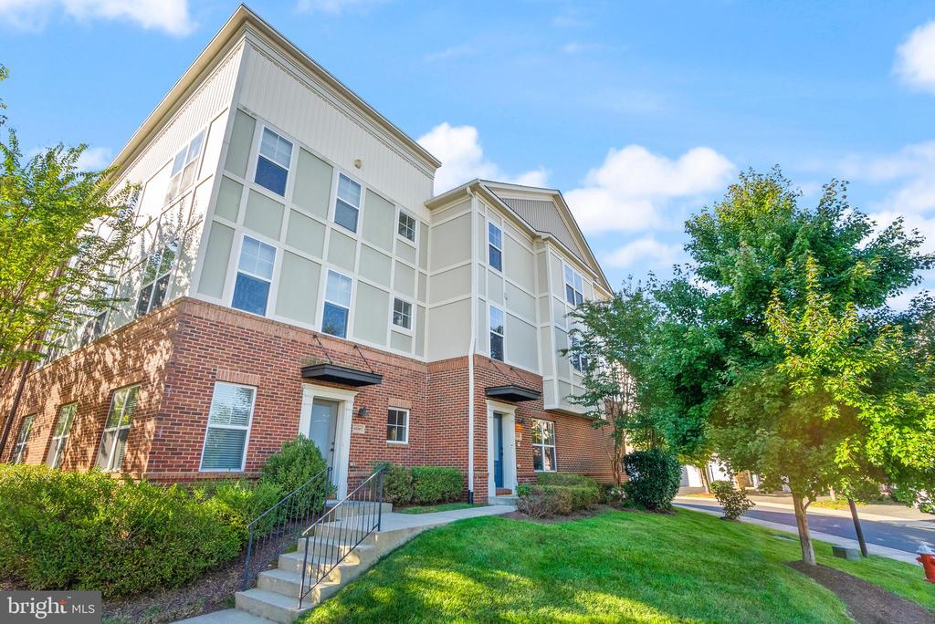 42395 PALE IRIS TERRACE