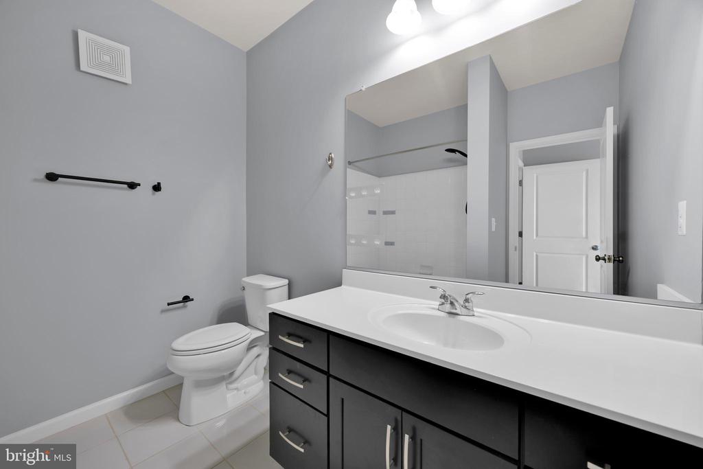 23305 MILLTOWN KNOLL SQUARE Unit: 103