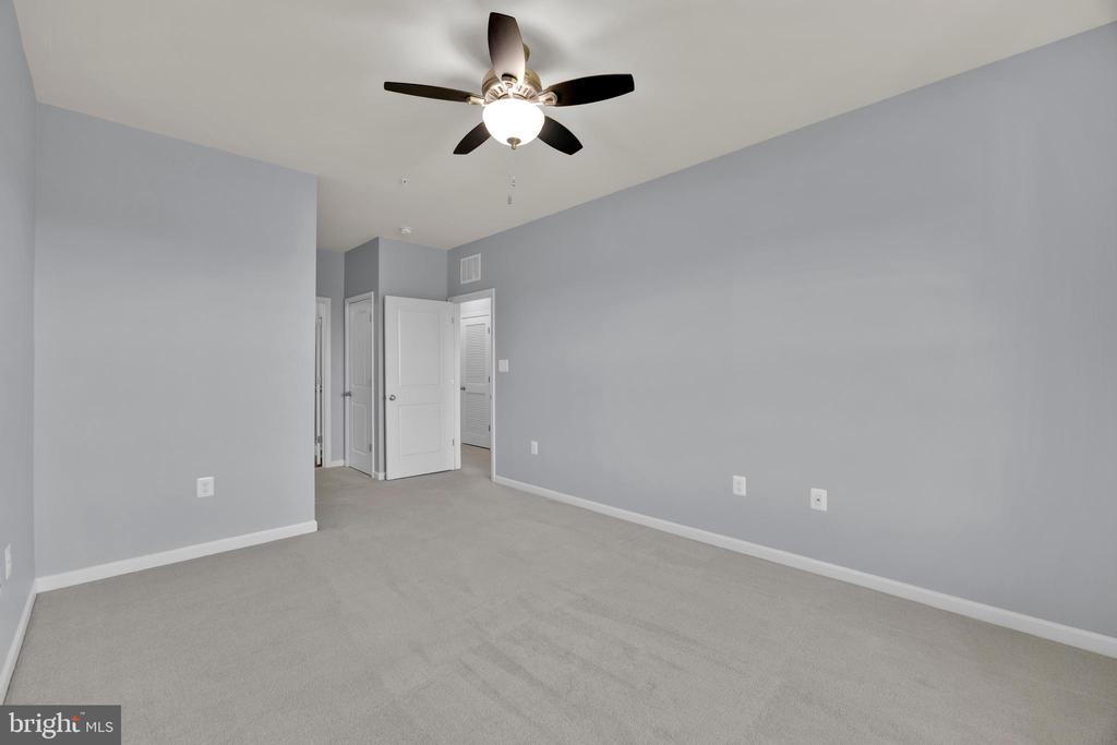 23305 MILLTOWN KNOLL SQUARE Unit: 103