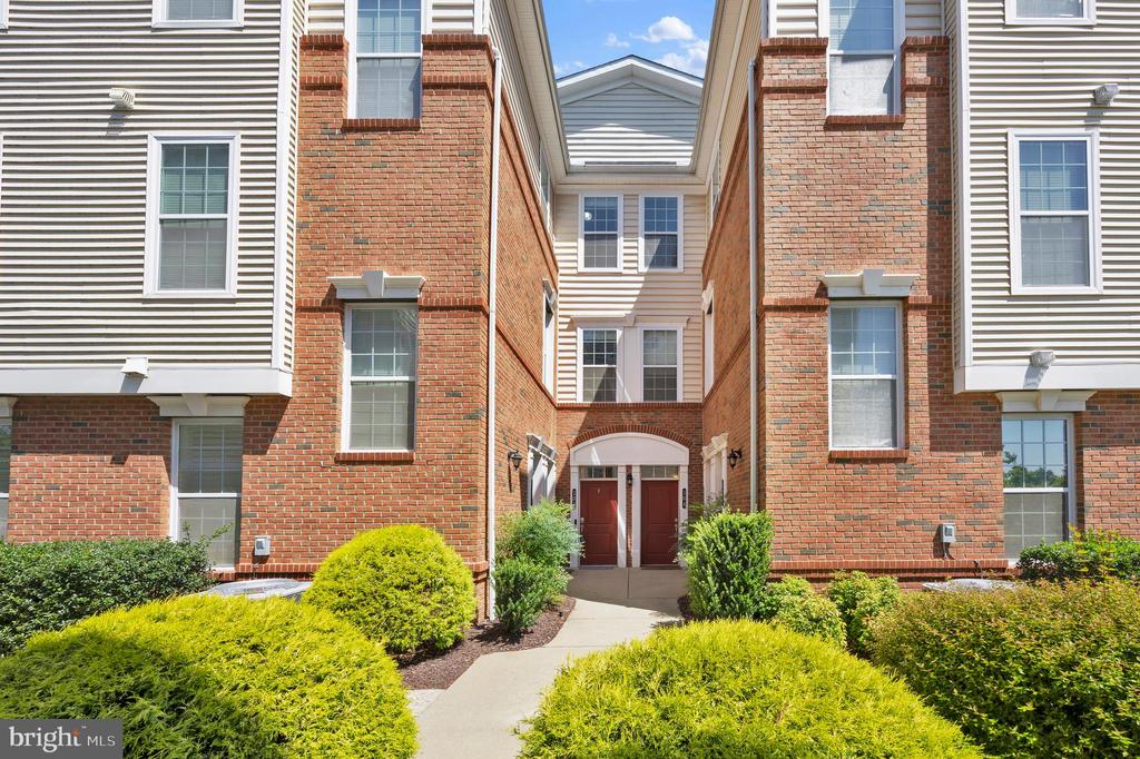 23305 MILLTOWN KNOLL SQUARE Unit: 103