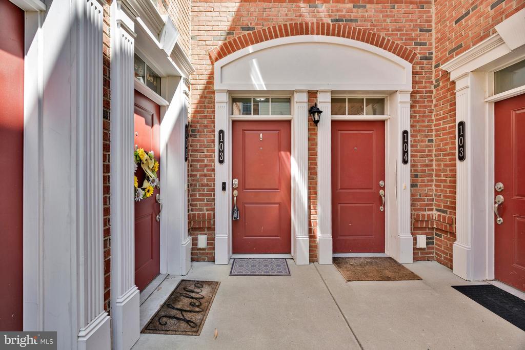 23305 MILLTOWN KNOLL SQUARE Unit: 103