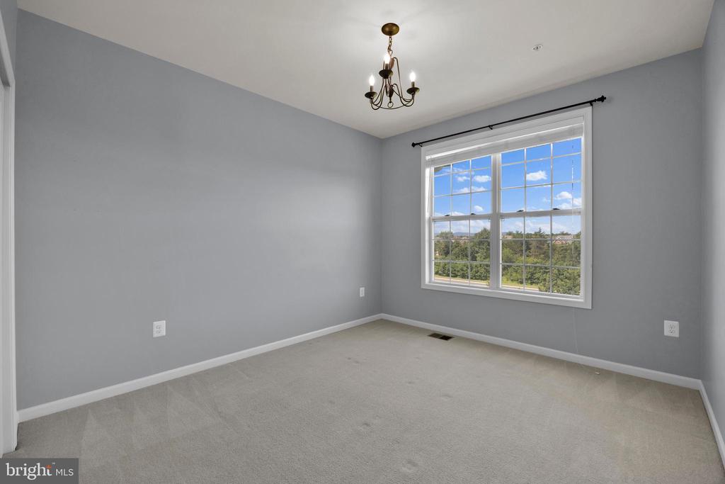 23305 MILLTOWN KNOLL SQUARE Unit: 103