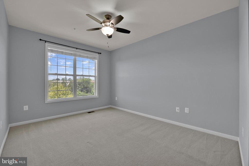 23305 MILLTOWN KNOLL SQUARE Unit: 103