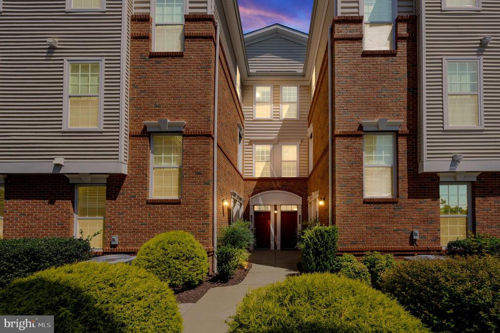 23305 MILLTOWN KNOLL SQUARE Unit: 103