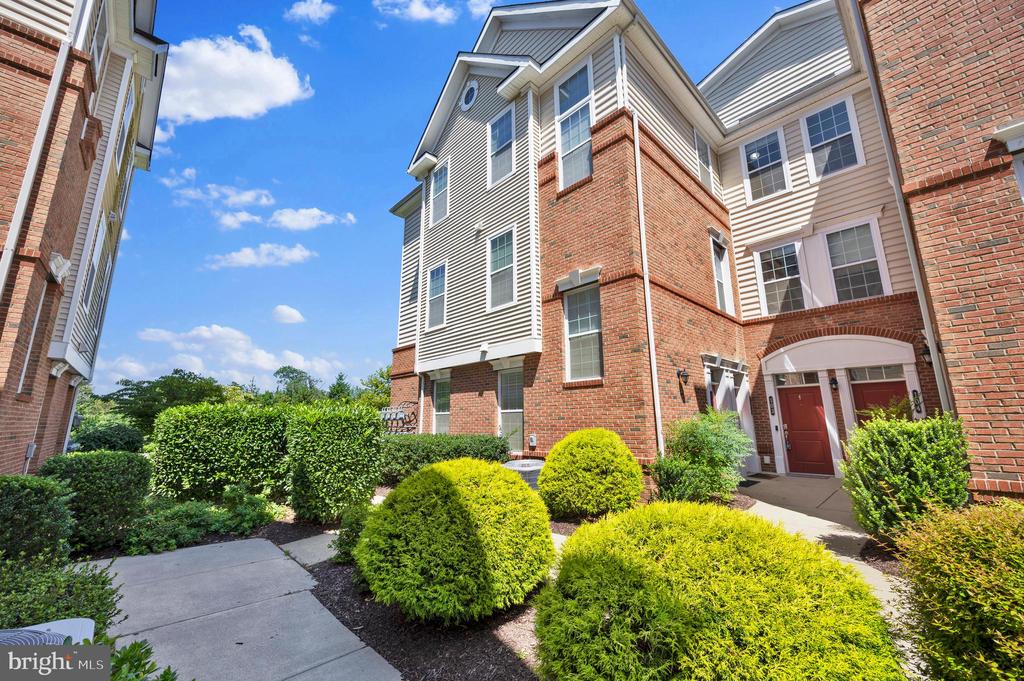23305 MILLTOWN KNOLL SQUARE Unit: 103