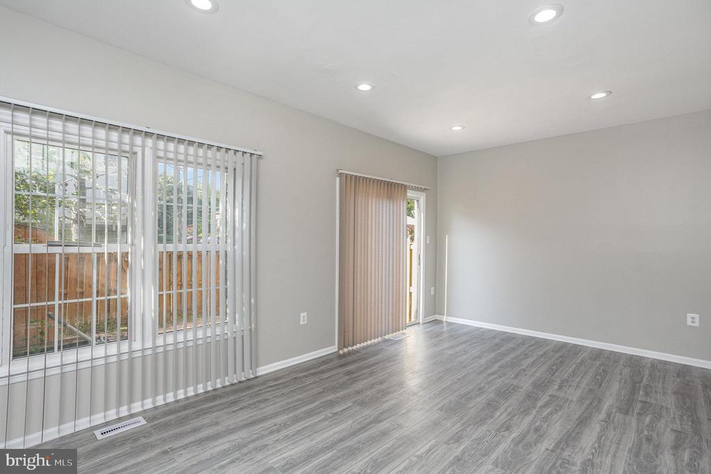 12123 STONEFORD DRIVE