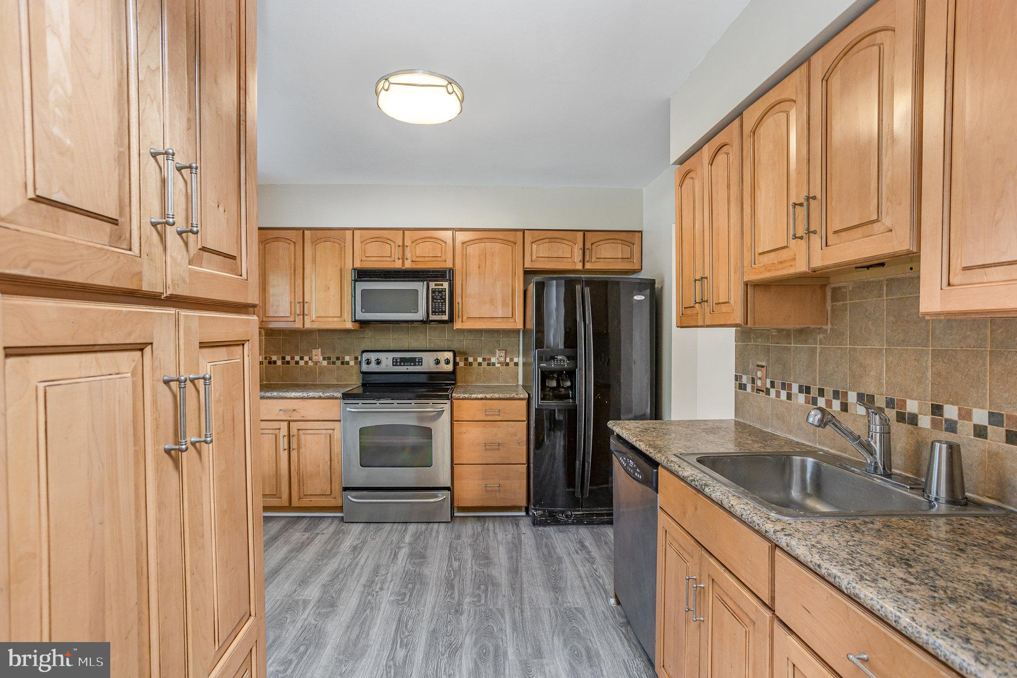 12123 STONEFORD DRIVE