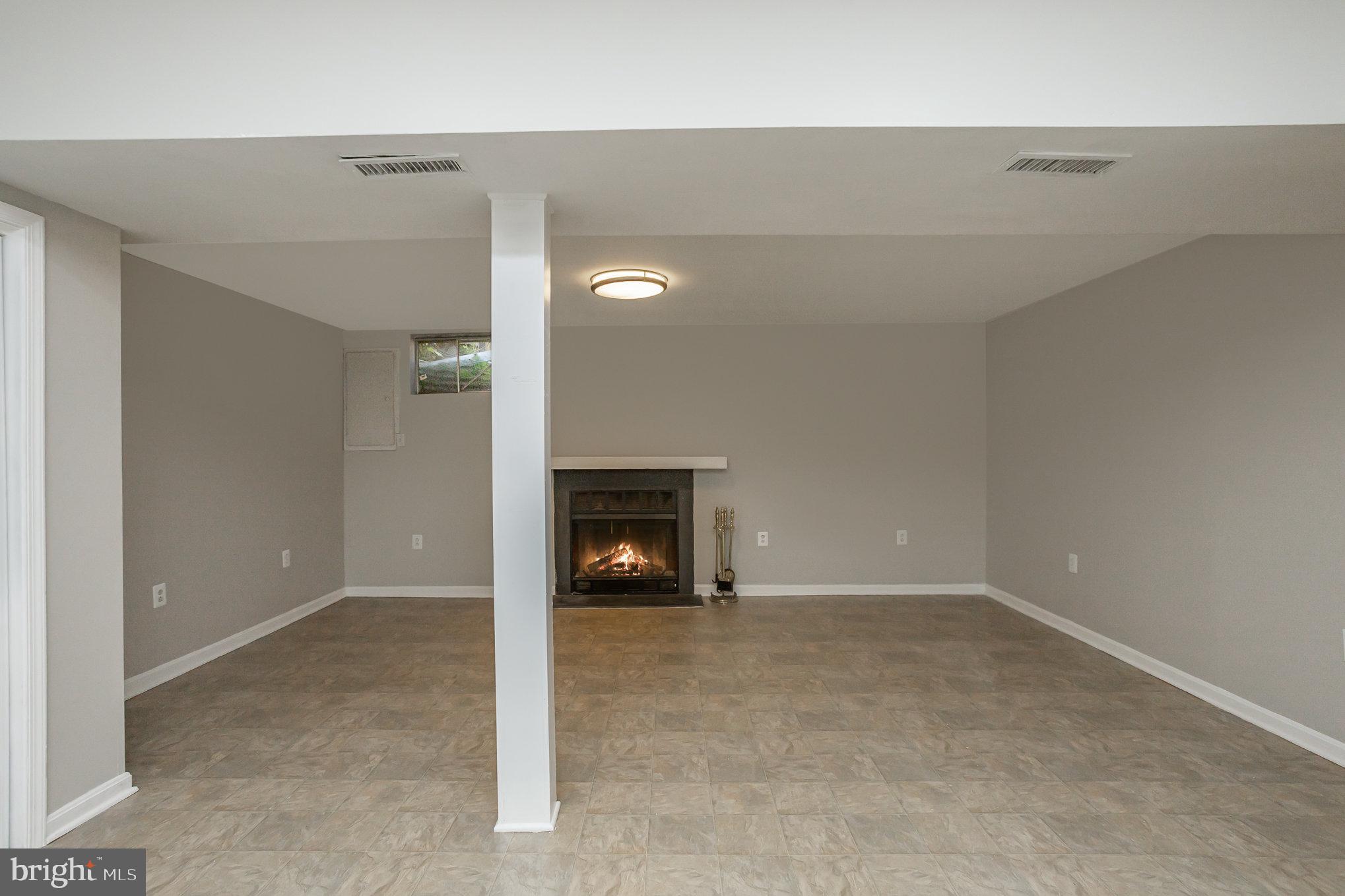 12123 STONEFORD DRIVE