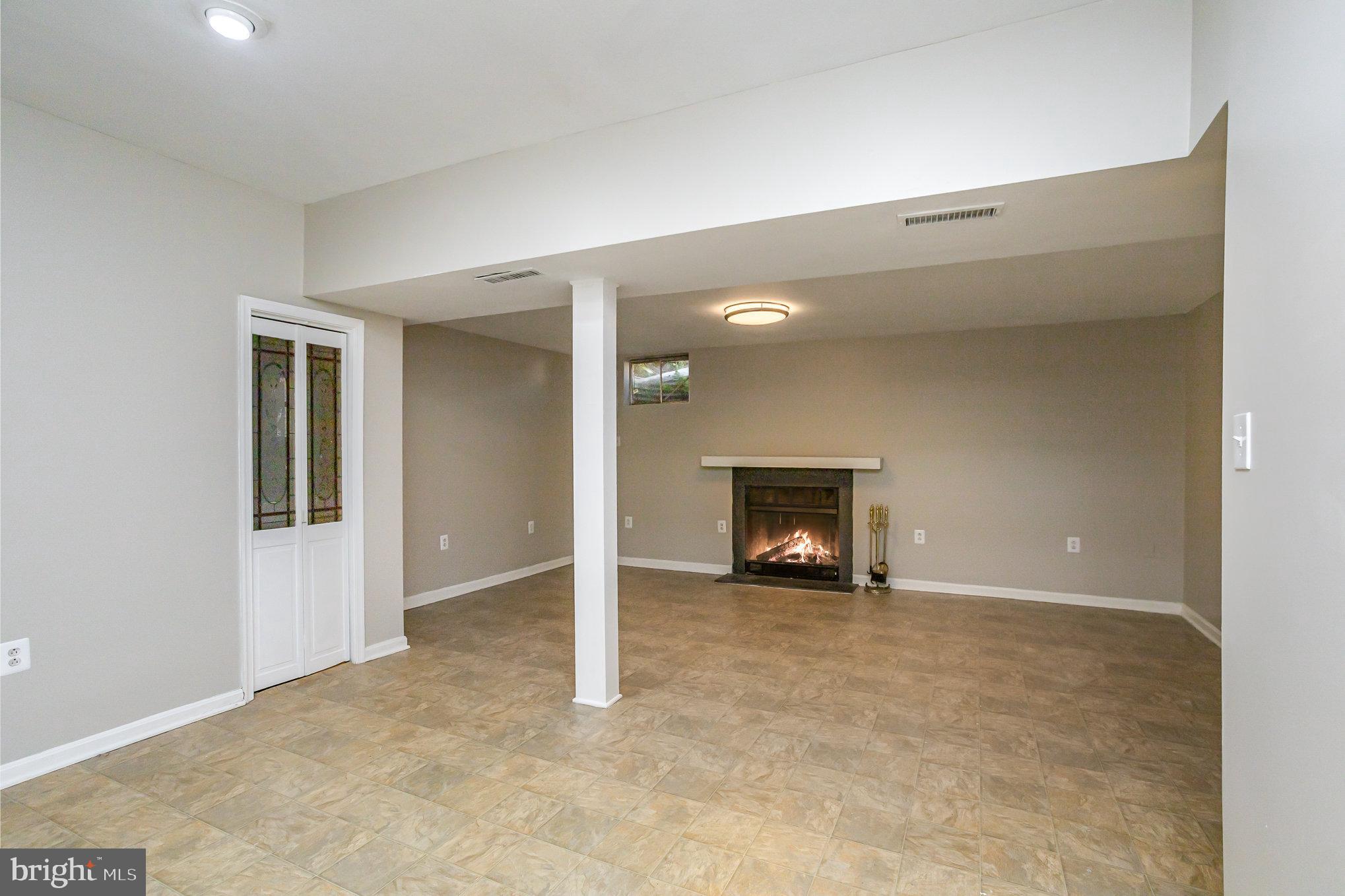 12123 STONEFORD DRIVE