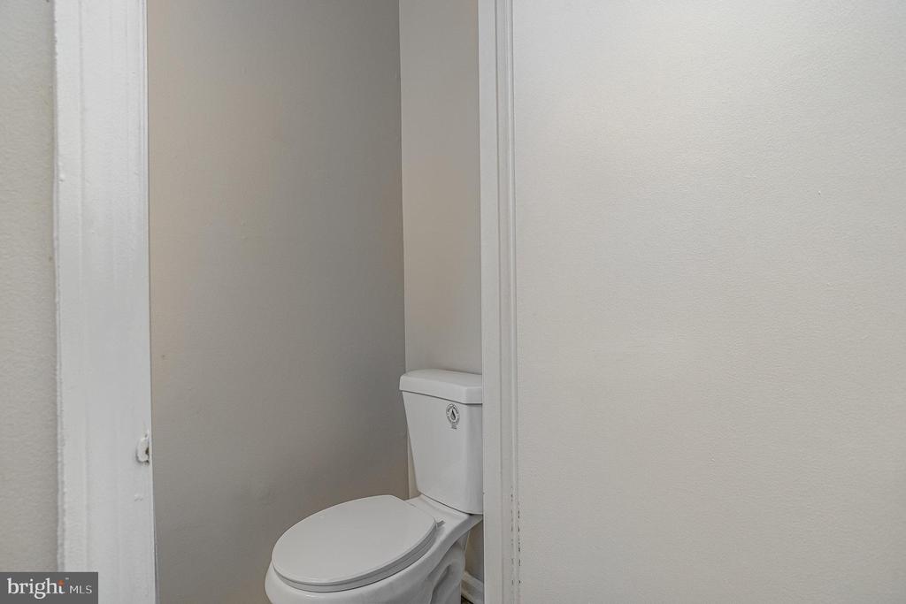 12123 STONEFORD DRIVE