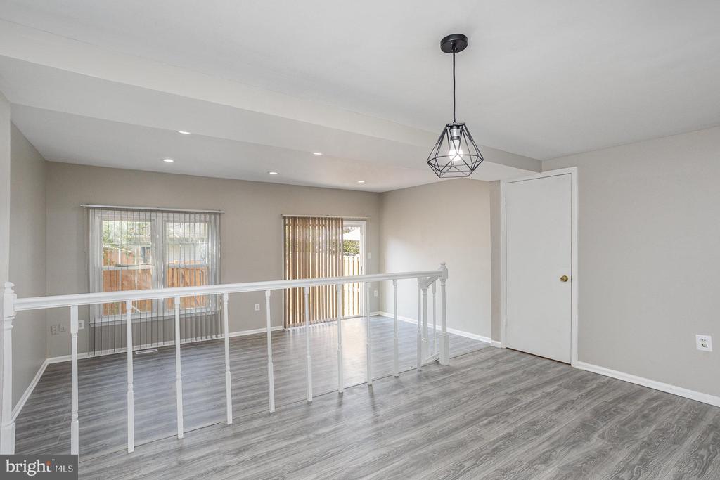 12123 STONEFORD DRIVE