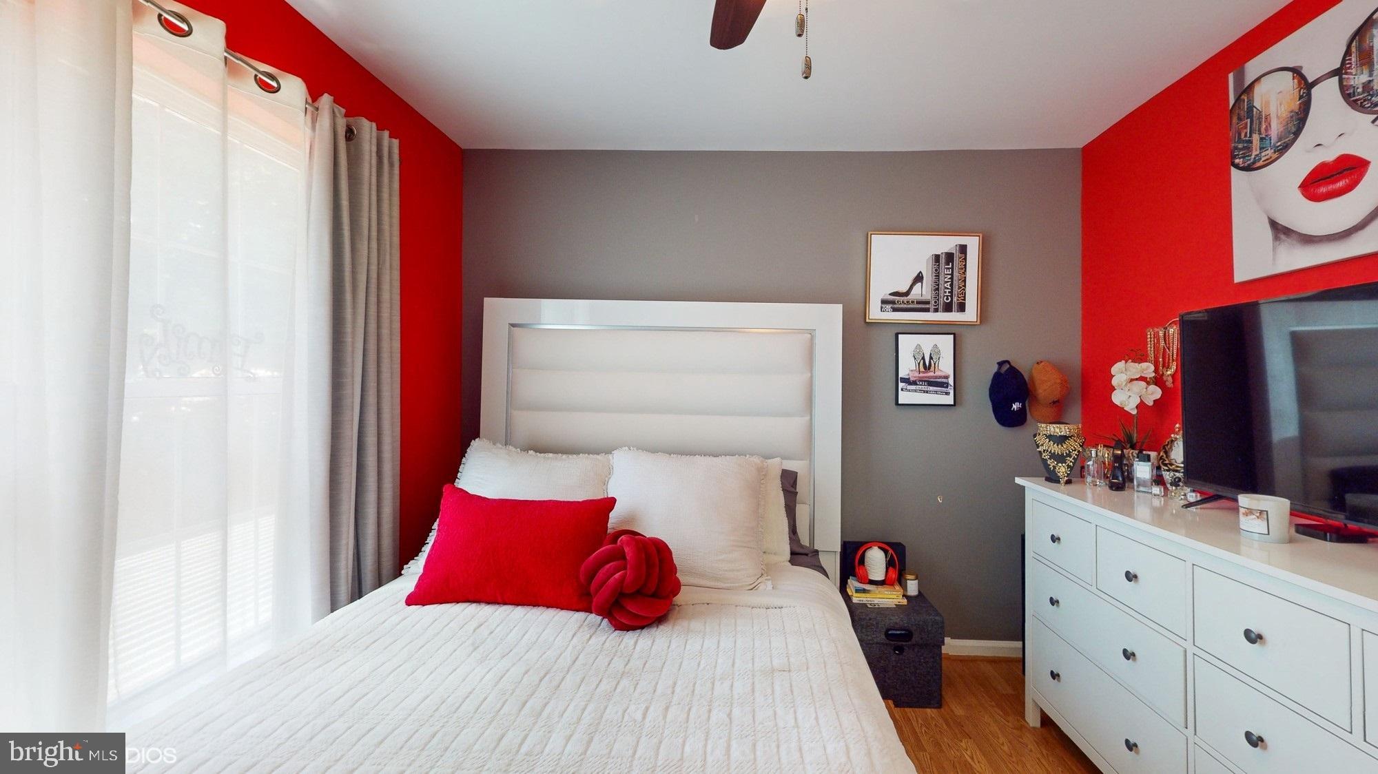 98 NORTHAMPTON BOULEVARD