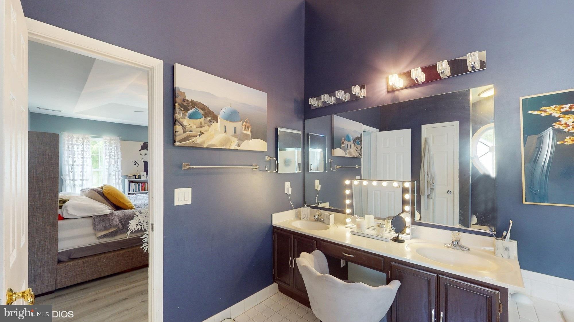 98 NORTHAMPTON BOULEVARD