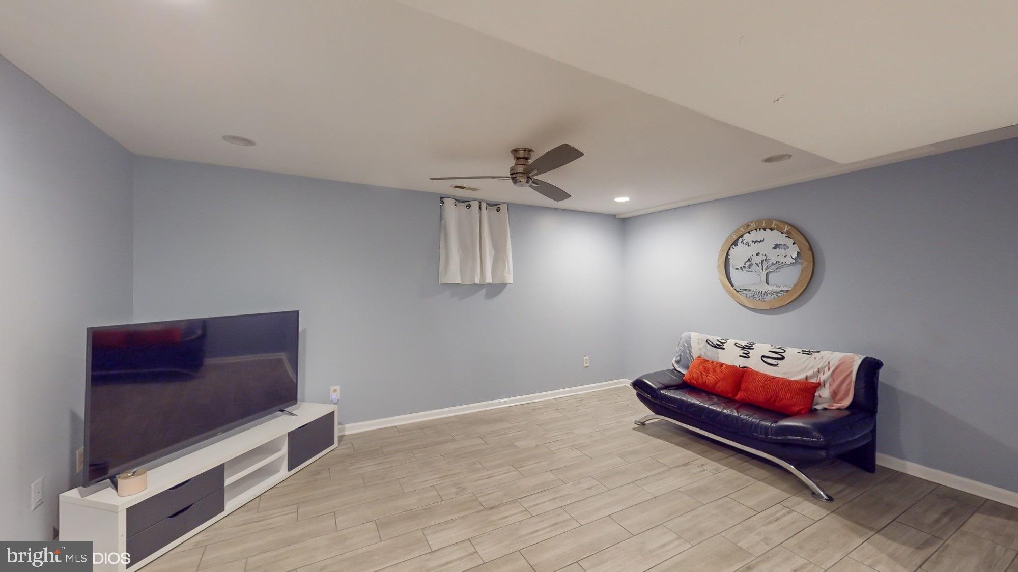 98 NORTHAMPTON BOULEVARD