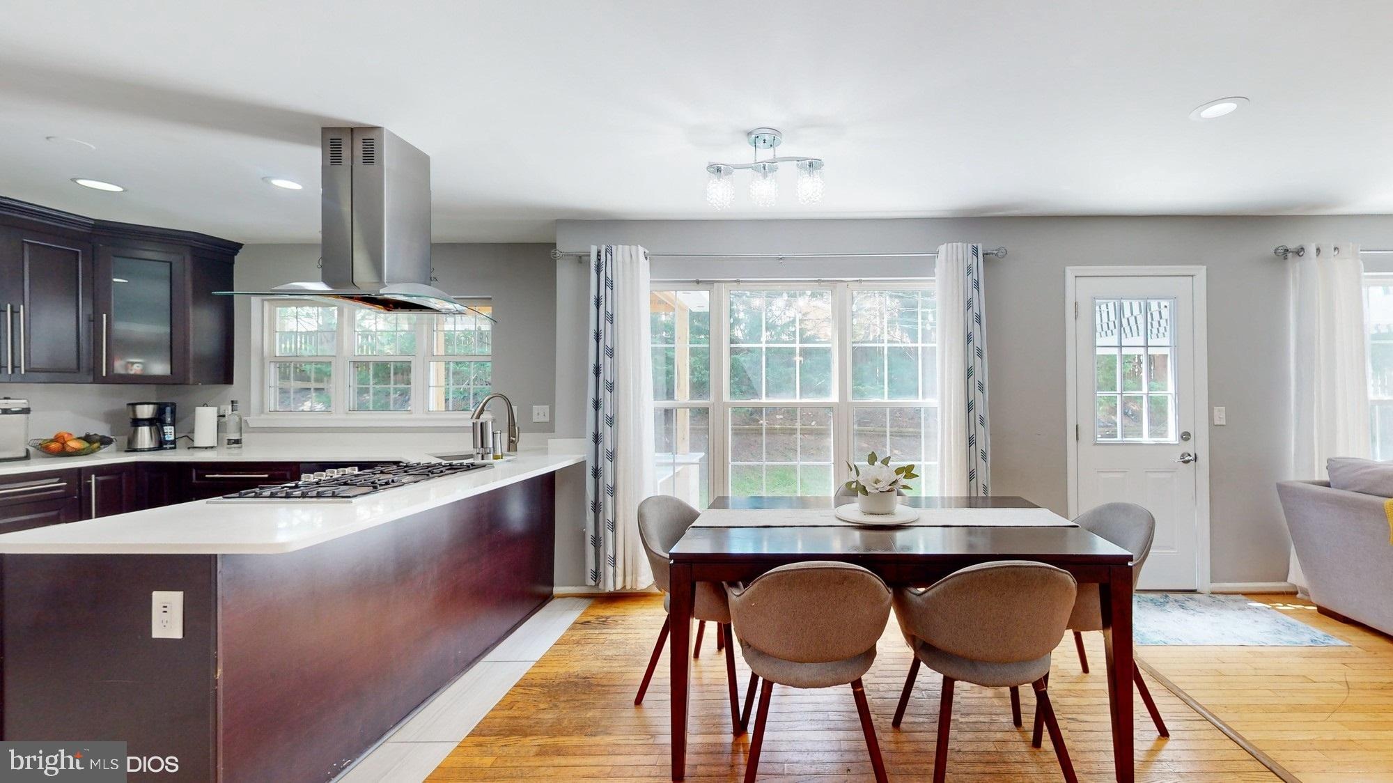 98 NORTHAMPTON BOULEVARD