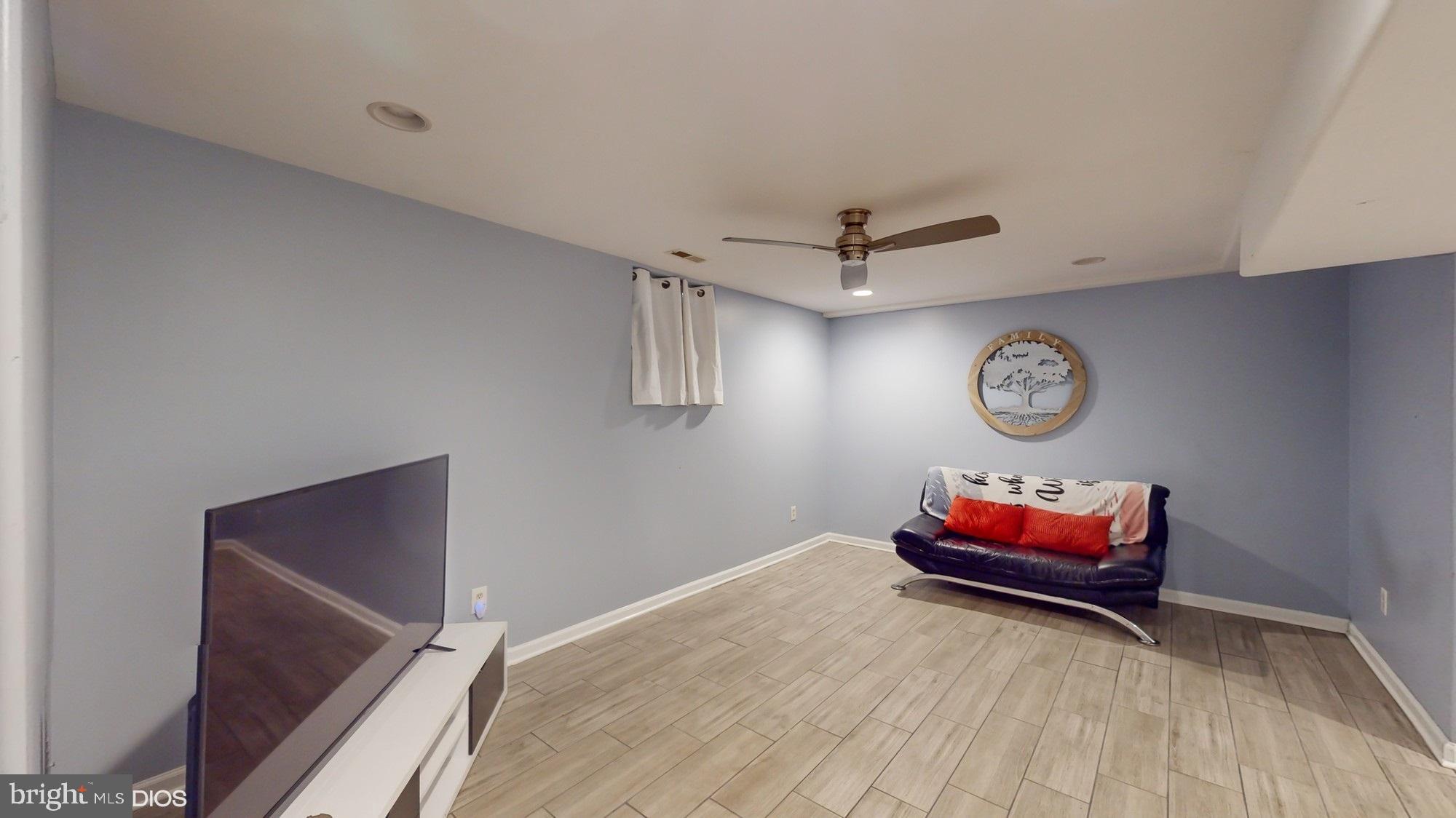 98 NORTHAMPTON BOULEVARD