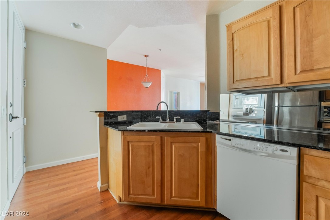 35 East Agate Avenue 405