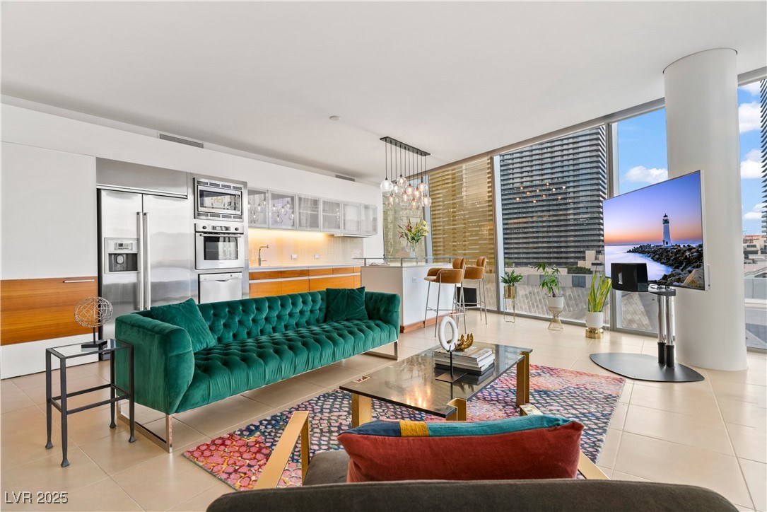 3726 Las Vegas Boulevard 911