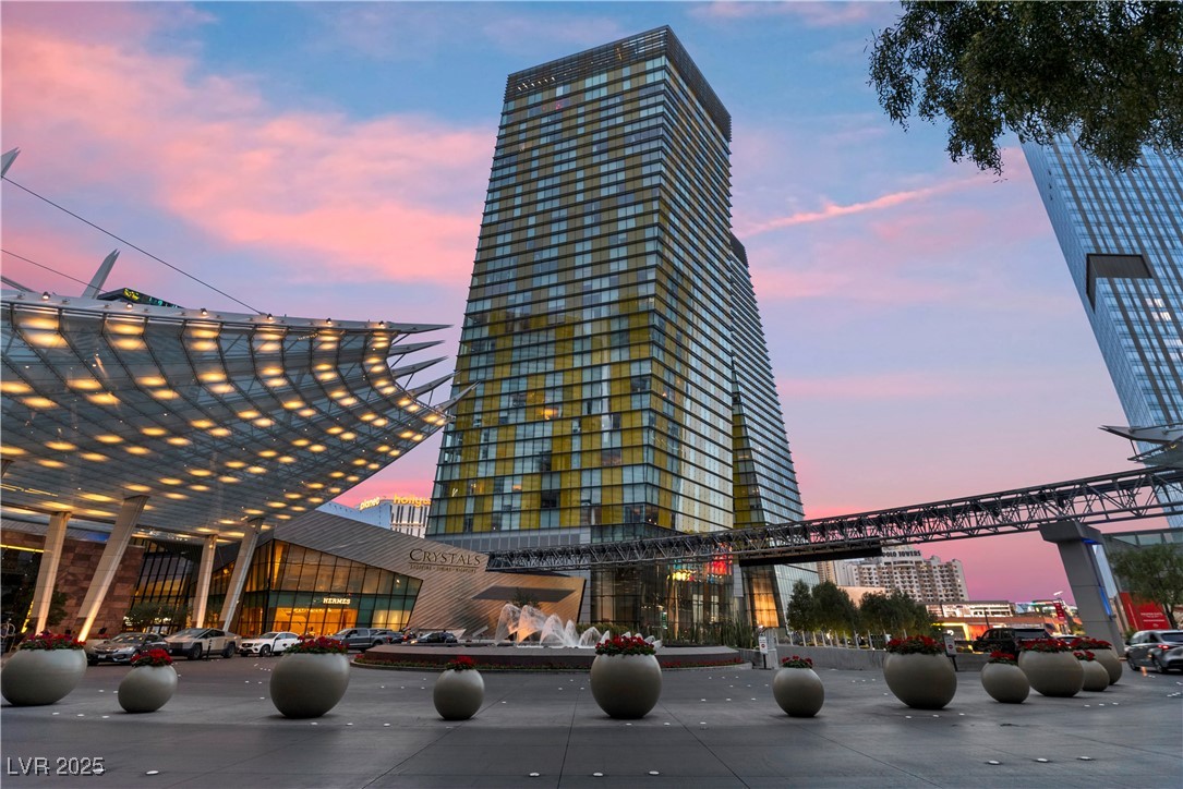 3726 Las Vegas Boulevard 911