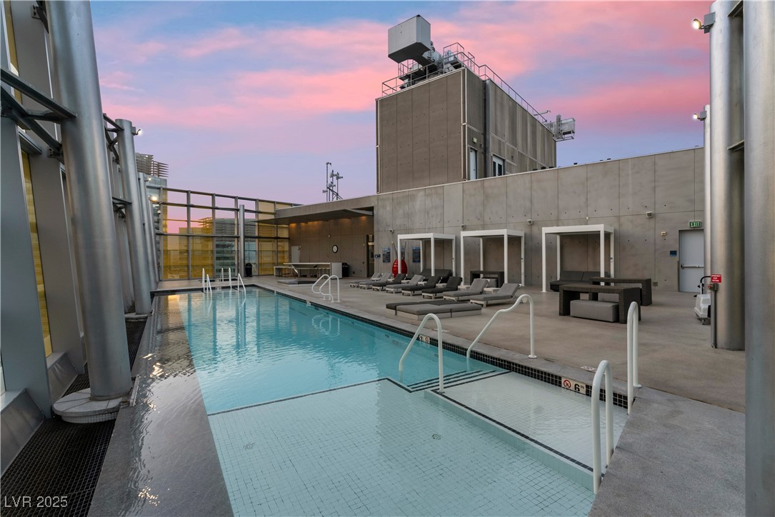 3726 Las Vegas Boulevard 911