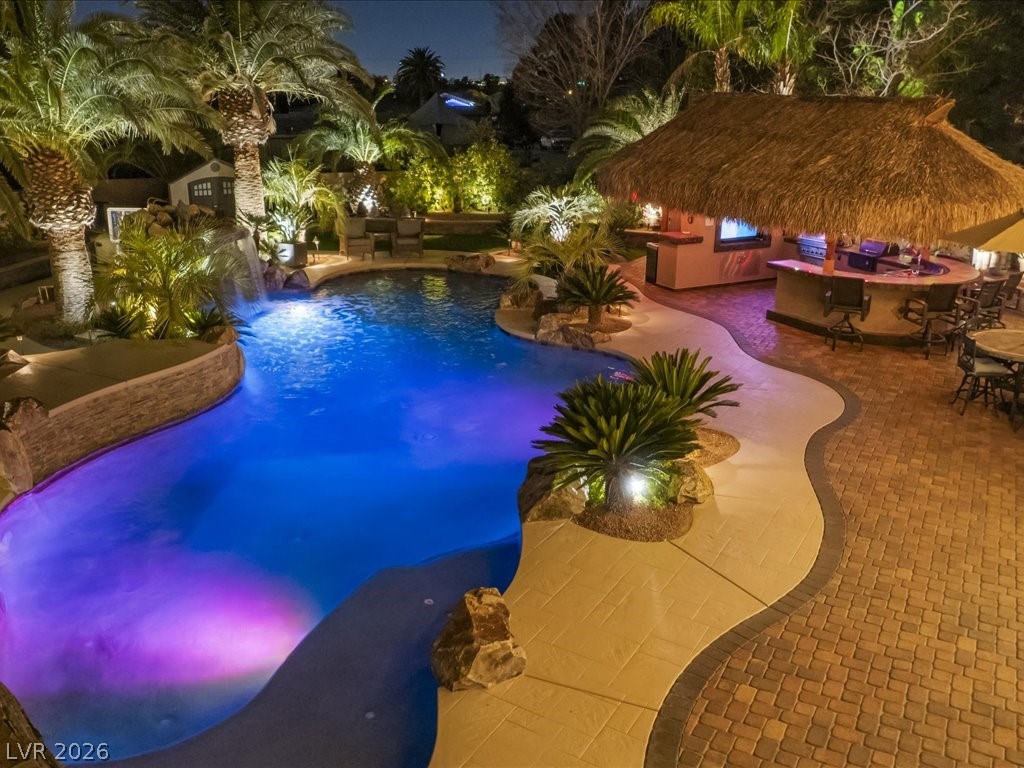 5912 Vizzi Court