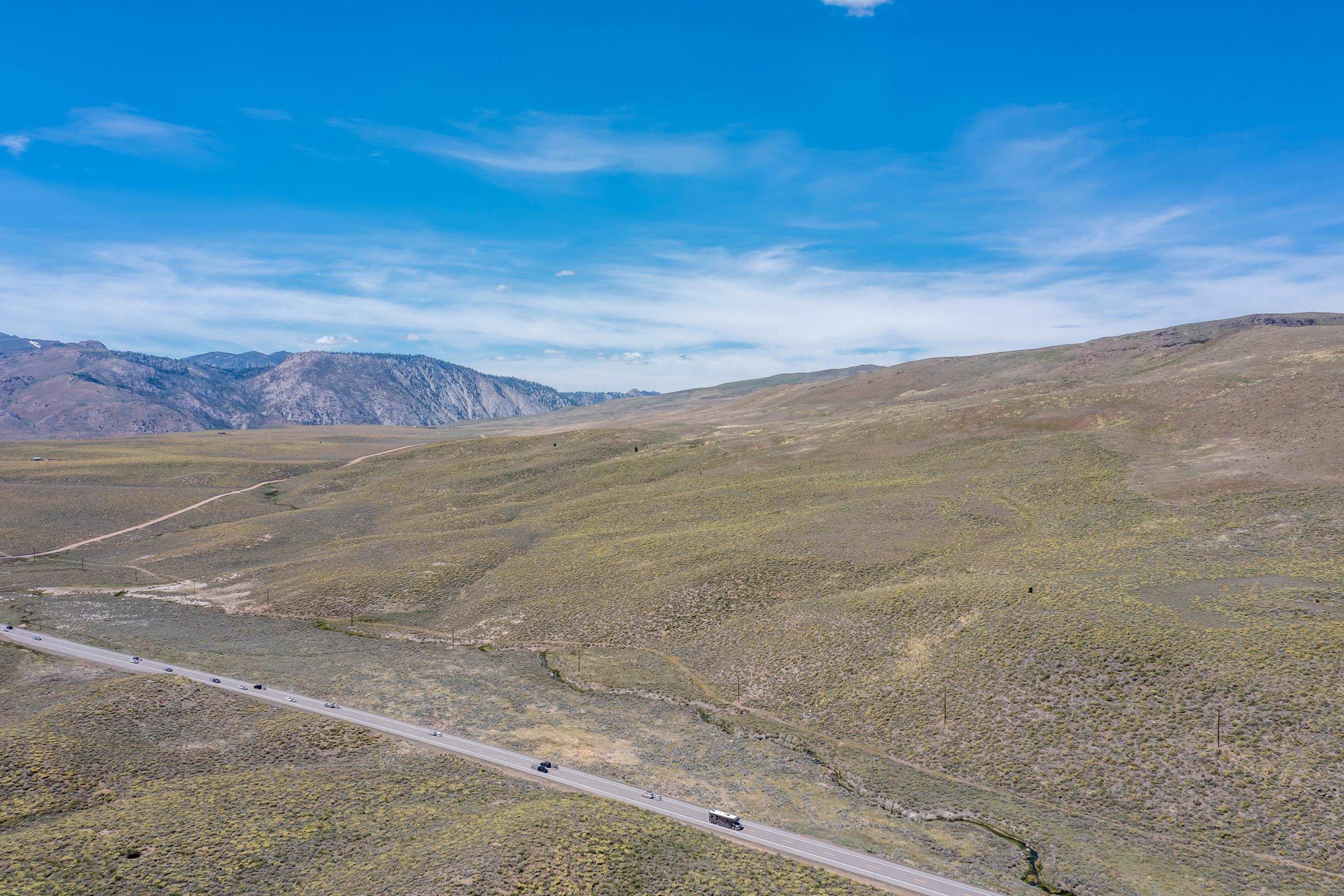 APN: 006-120-040-000, Hwy 395