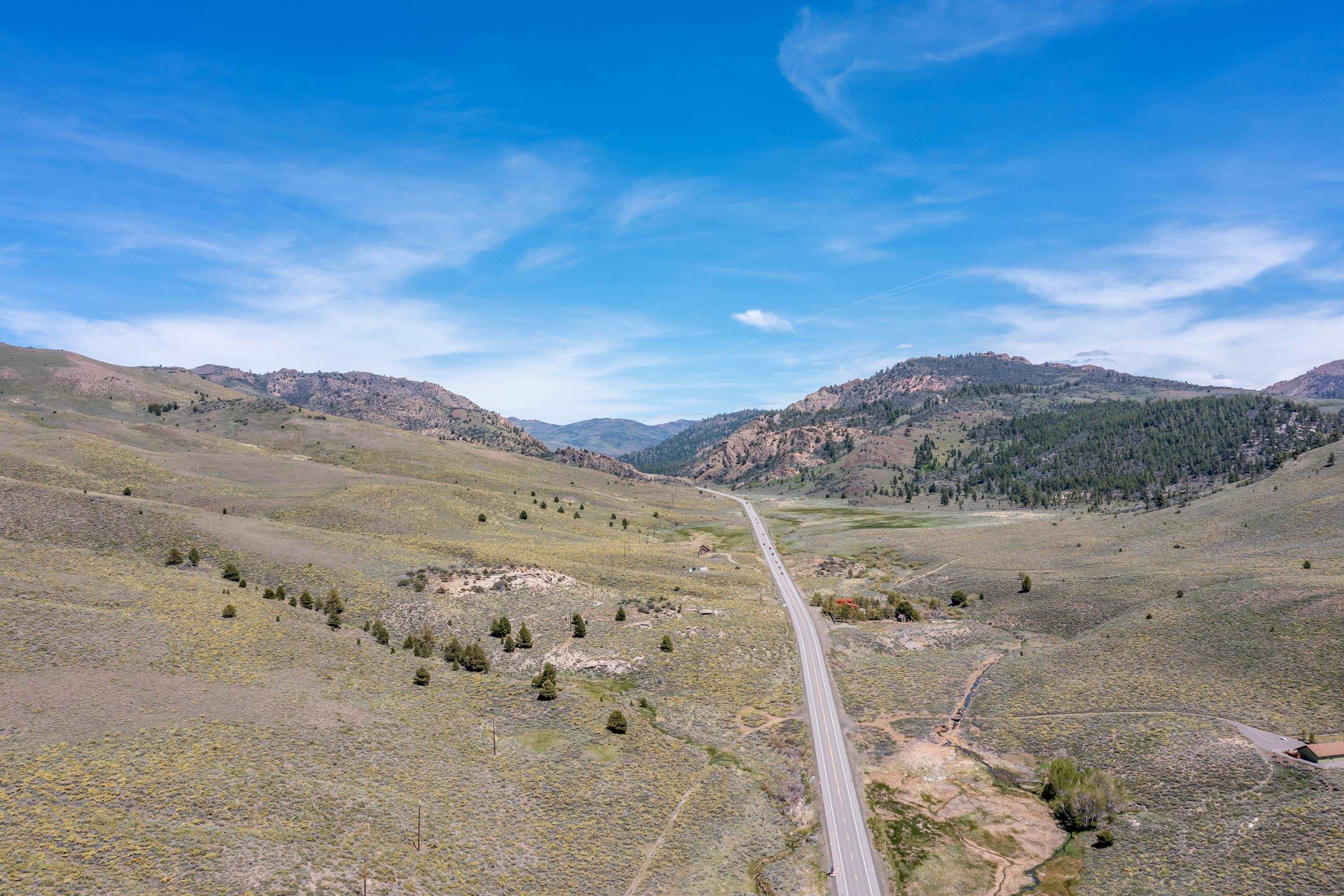 APN: 006-120-040-000, Hwy 395