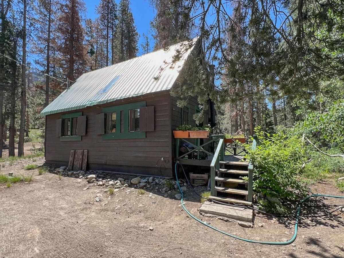 518 Twin Lakes Rd #49 Unit: Twin Lakes General Store