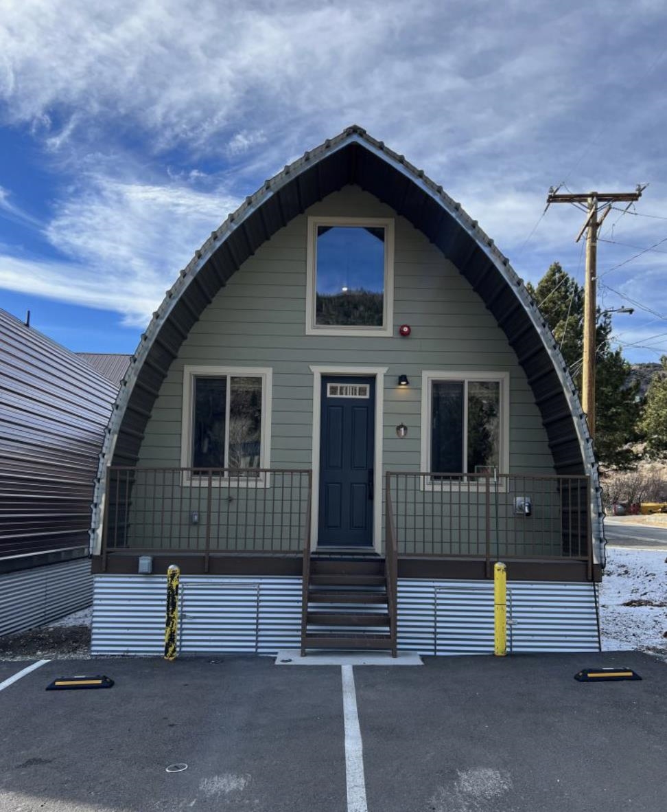 25 Howard Avenue