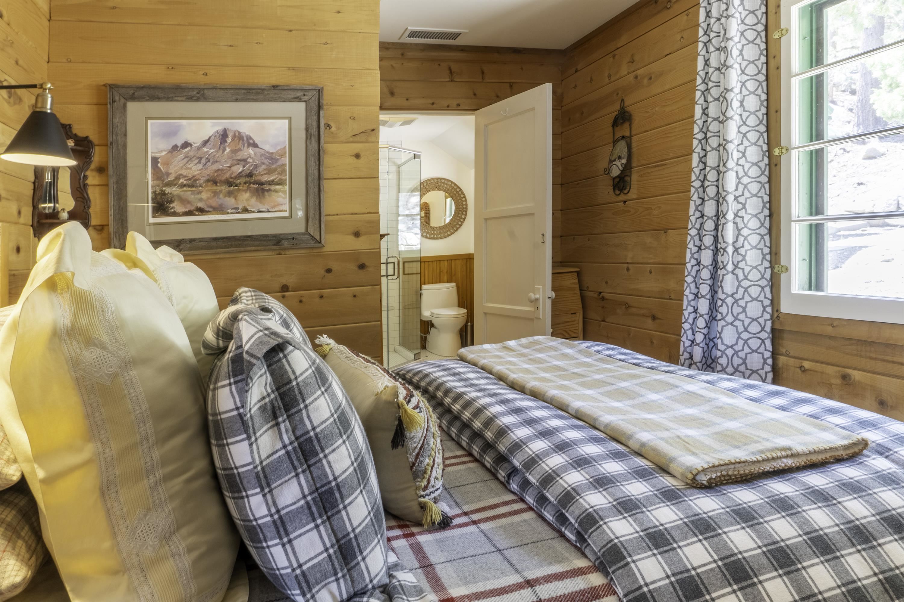 25 Reversed Peak Road