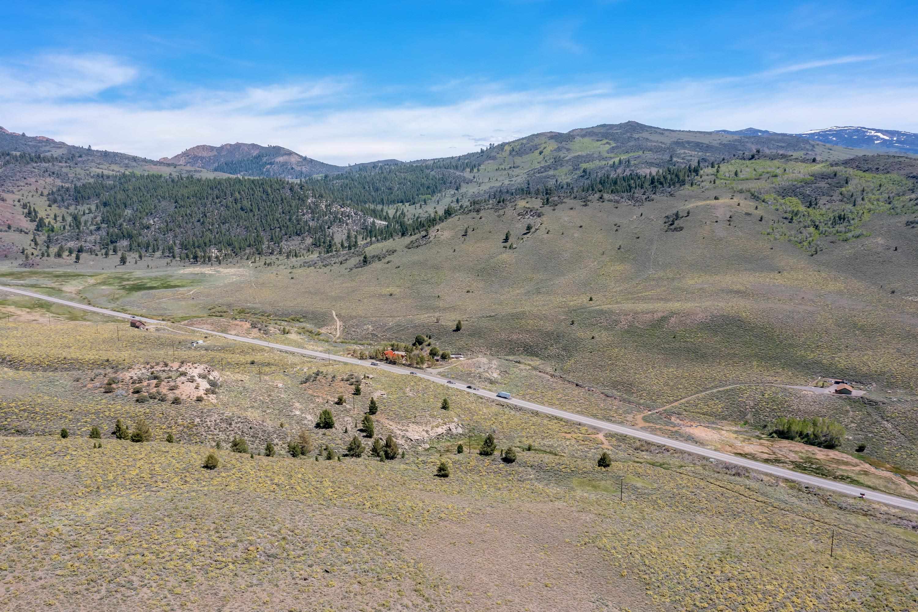 APN: 006-120-040-000, Hwy 395