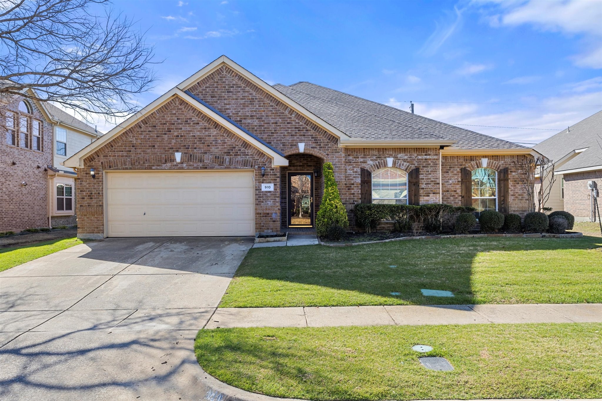 910 Fieldstone Drive