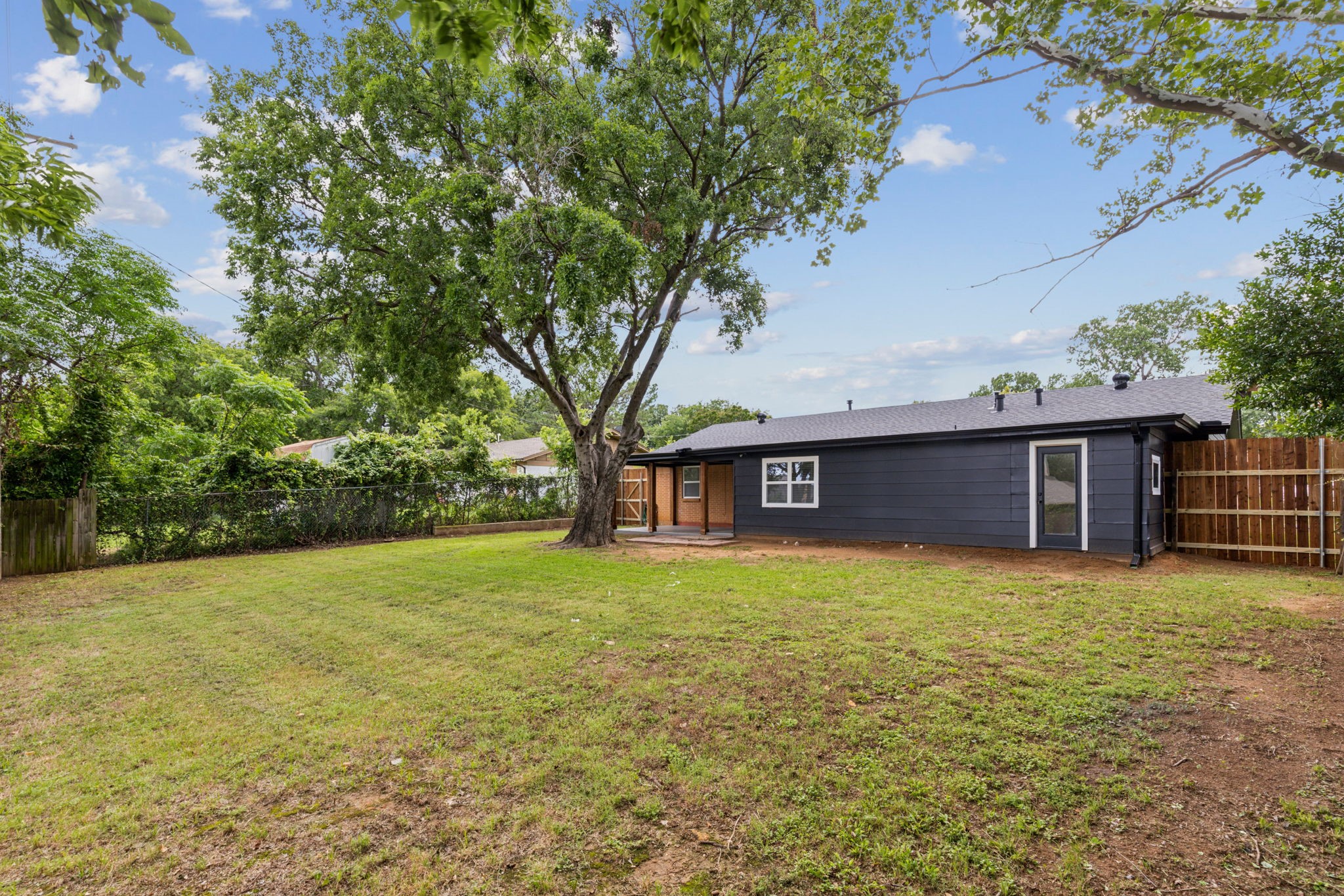 313 Yorkshire Drive