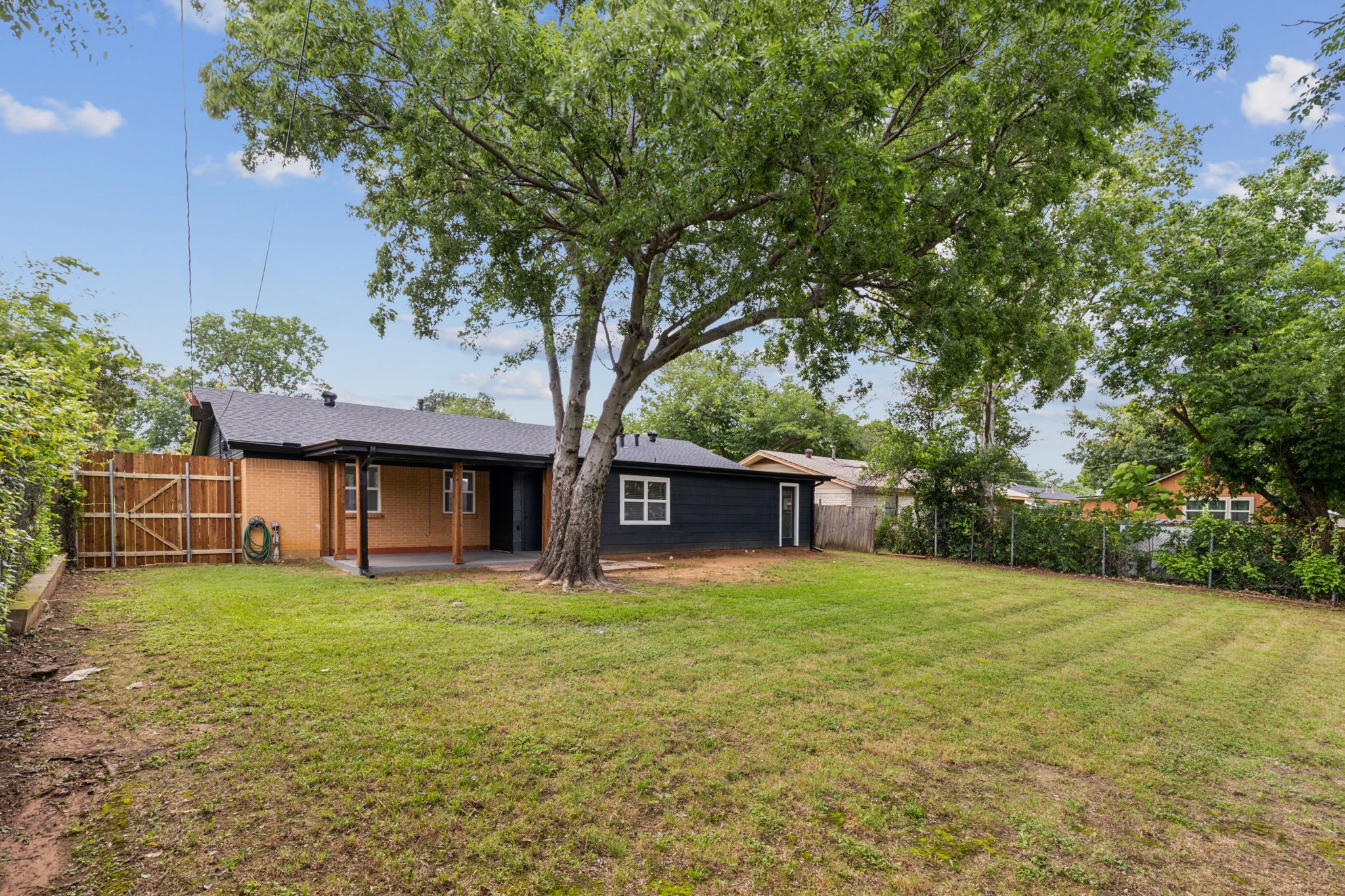 313 Yorkshire Drive
