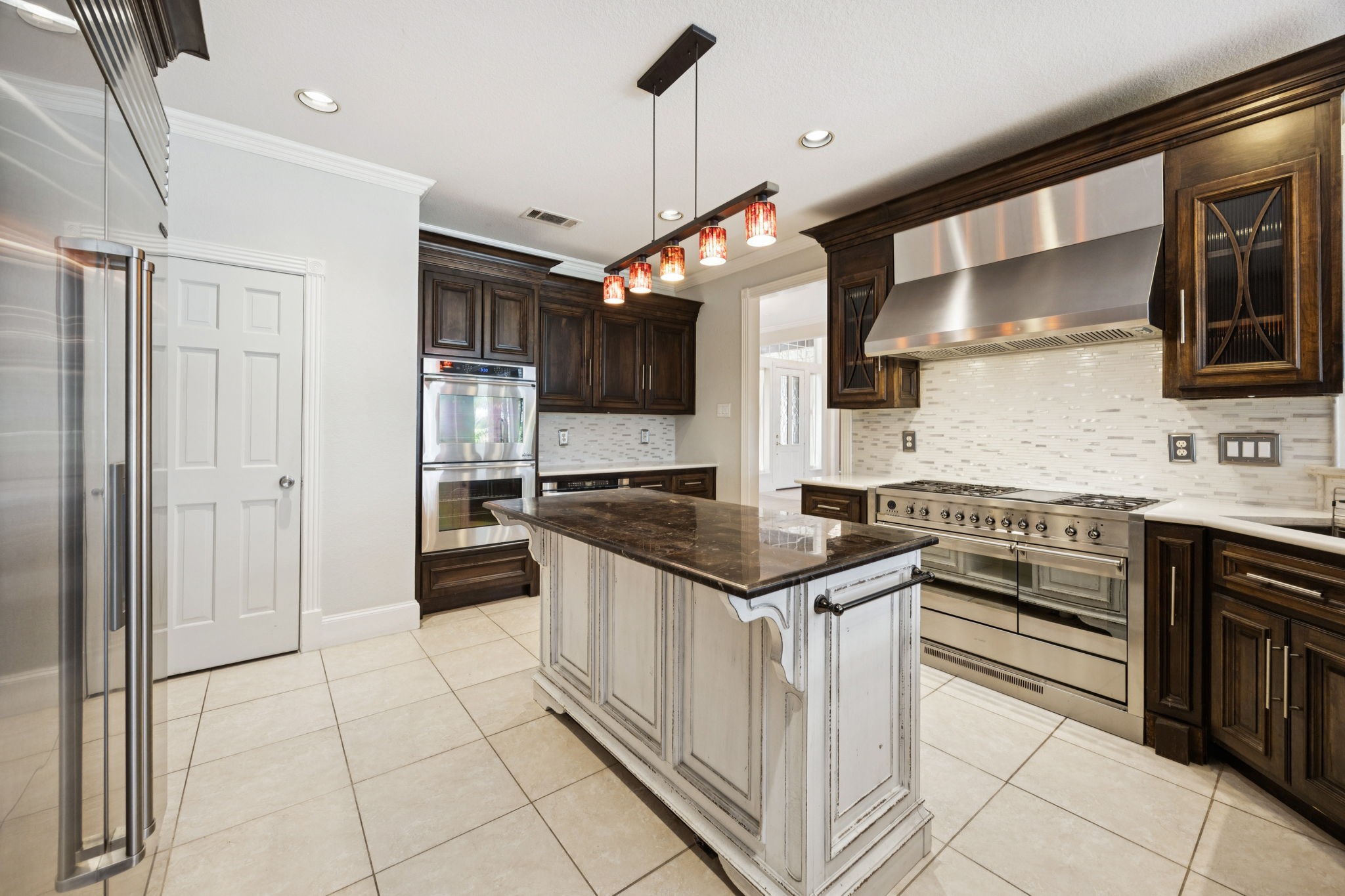 613 Edgewood Lane