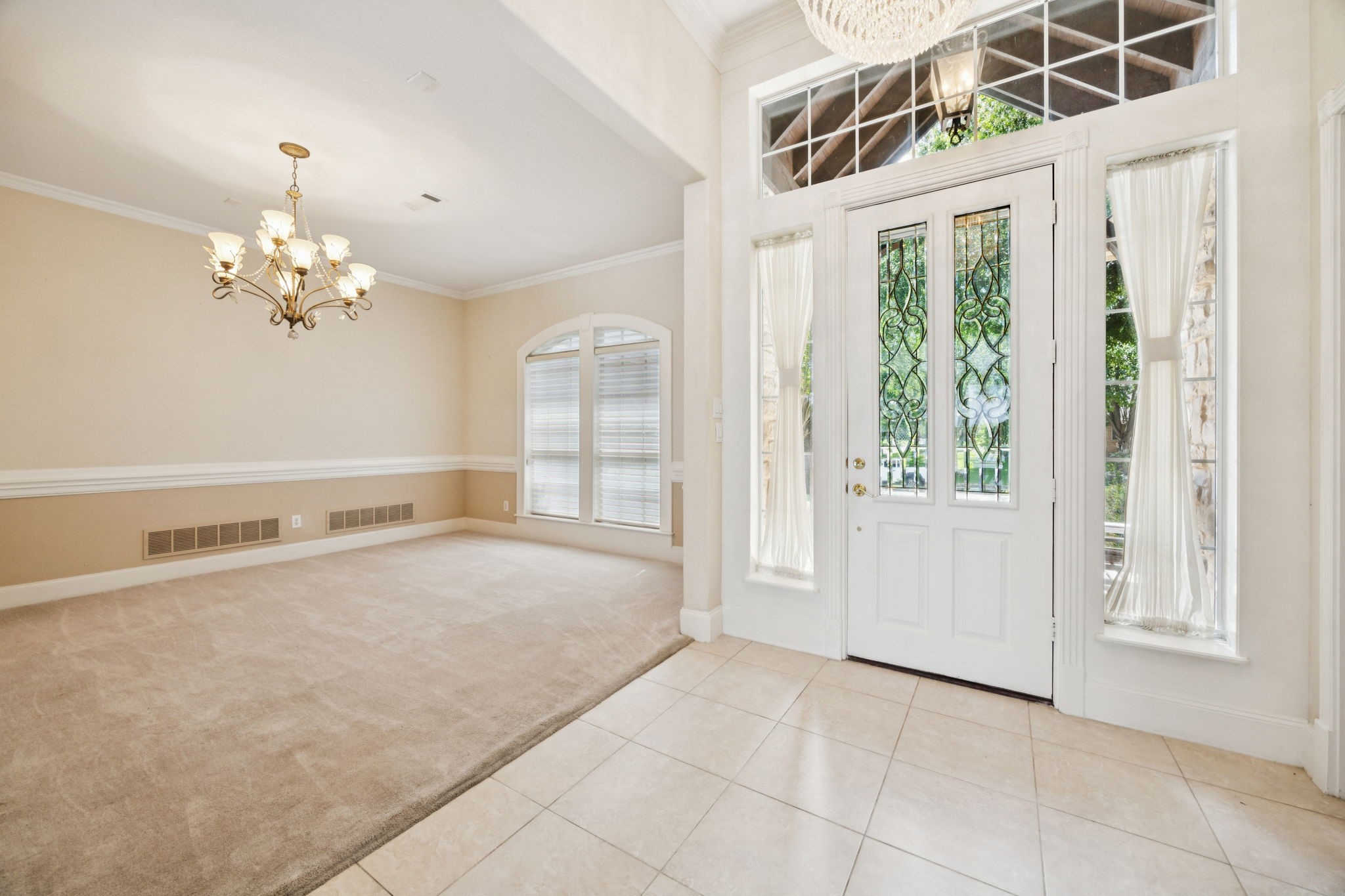 613 Edgewood Lane