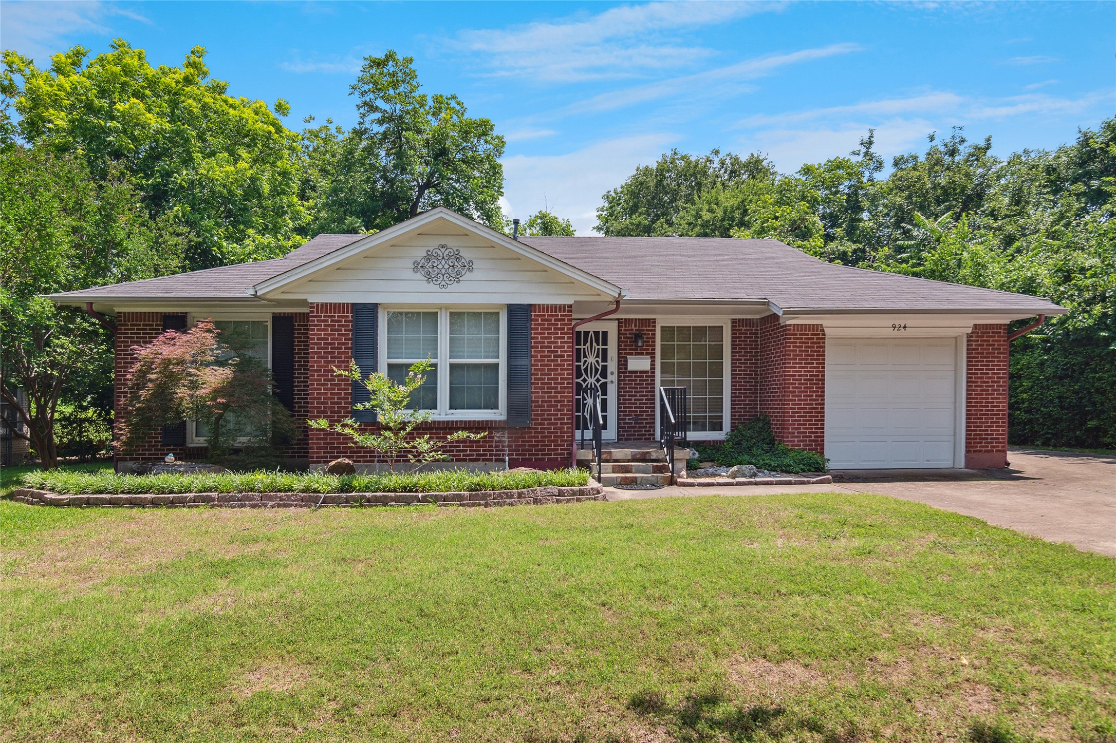 924 Old Orchard Road