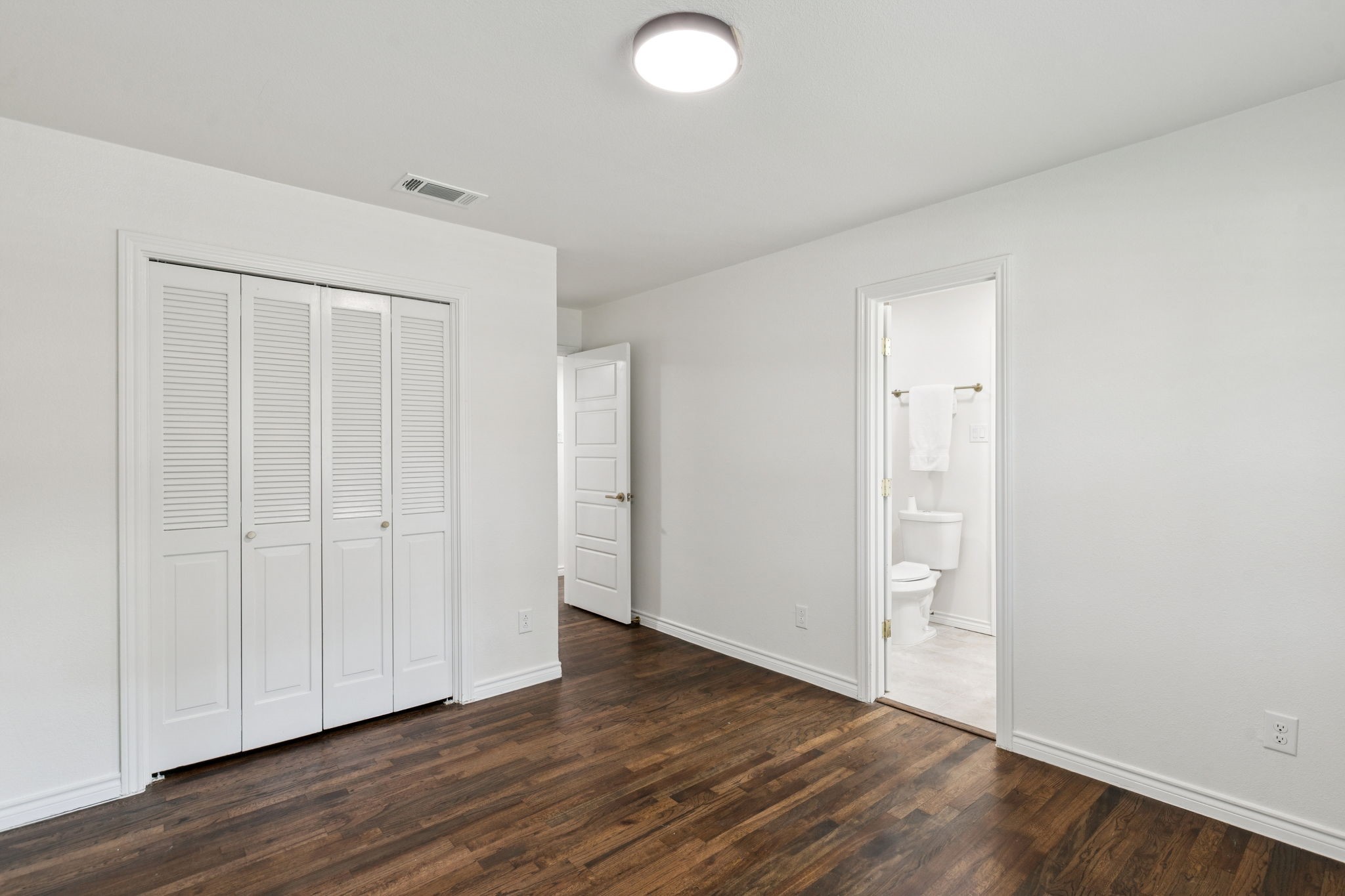5509 Enchanted Lane